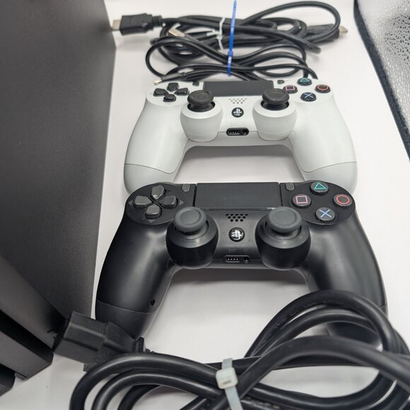 Sony Playstation 4 Pro Console Bundle 2T - TESTED - Picture 2 of 10